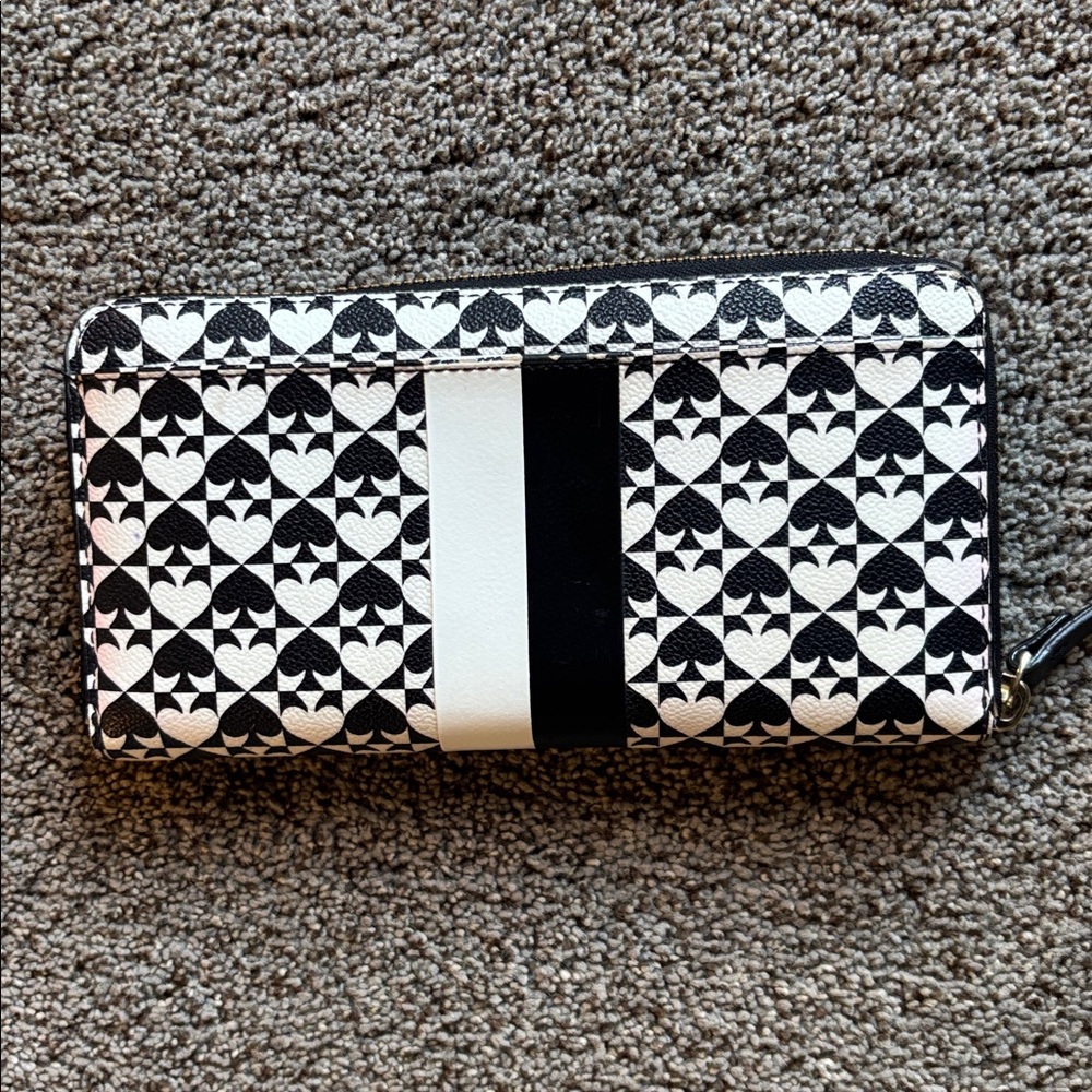Kate Spade Black and White Wallet - Picture 2 of 4